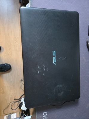 photo de asus_f751s/img_699876362d4ed.jpg