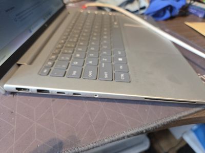 photo de hp_elitebook_640_g11_____intel_core_ultra_5_ia/img_6a0da8dd6d0f2.jpg