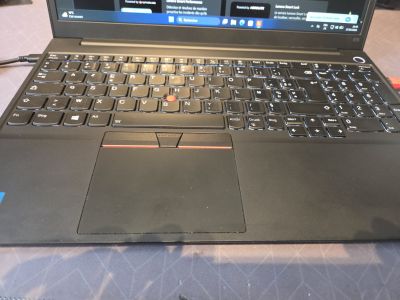 photo de lenovo_thinkpad_e15_g2/img_6a0d572dea5e3.jpg