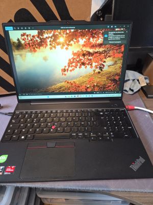 photo de Lenovo ThinkPad E16 Ryzen 5 7530U